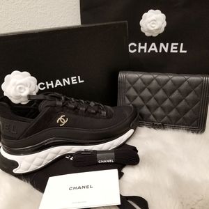 ❗SOLD-NIB 2020 Chanel Black Sneakers Runners 39/9
